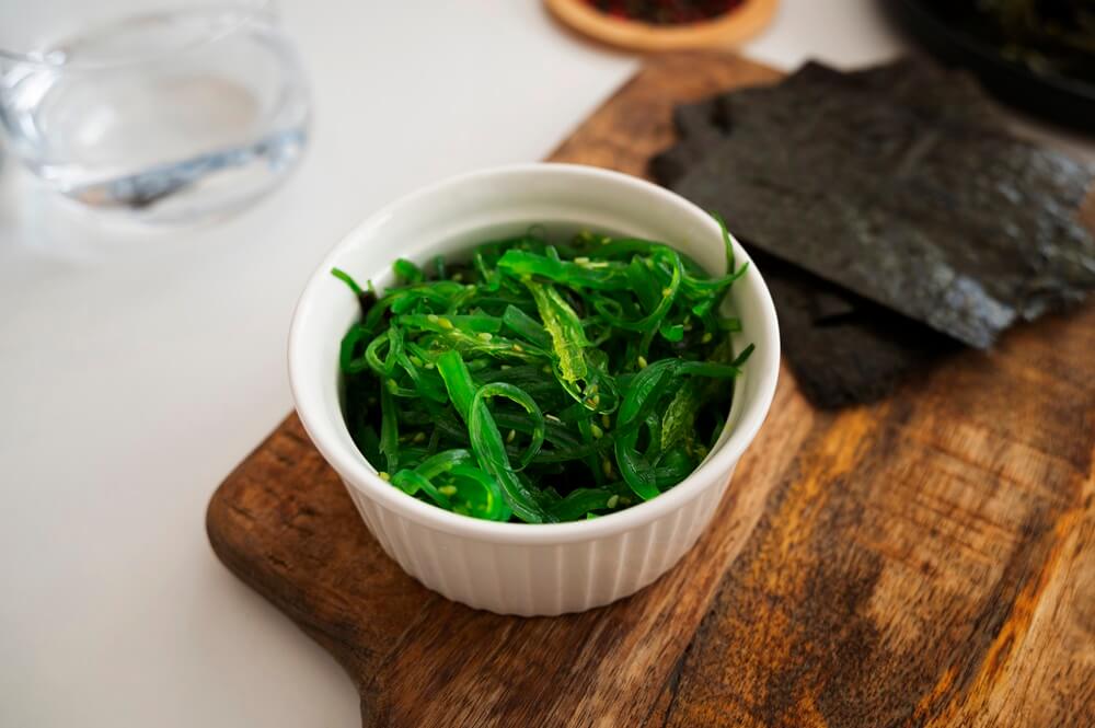 Gambar 3 - manfaat bayam dan rumput laut untuk ibu hamil dan menyusui